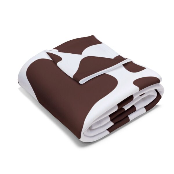 Cozy Cow Print Fleece Blanket for Home Décor and Gifts - Image 4