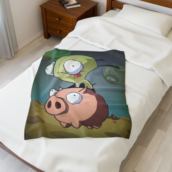 Invader Zim Inspired Grr And Piggy In Space Plush Blanket - Image 3
